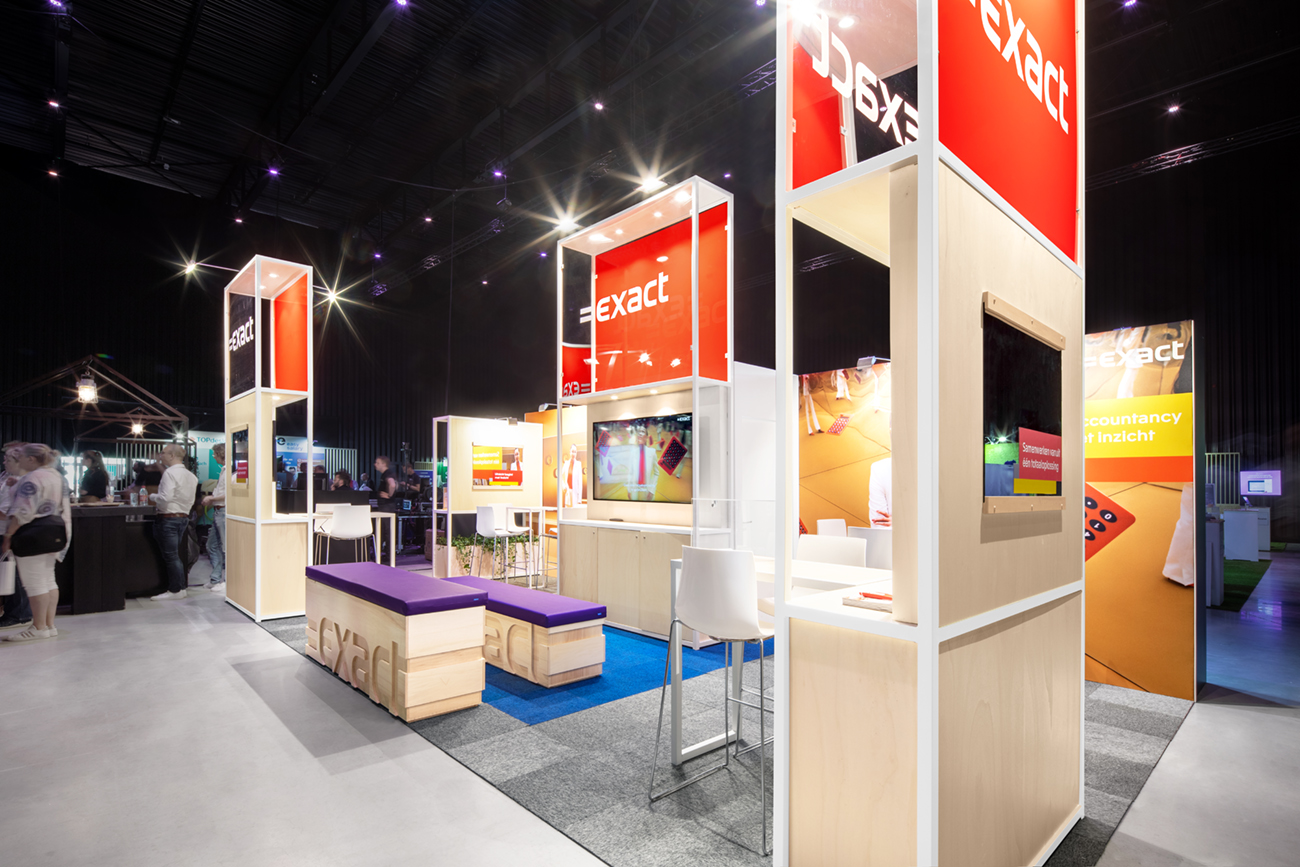 Wooden modular booth design for Exact Software.