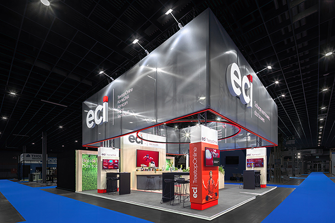 Stand Design with transparant eyecatcher full of LED lights